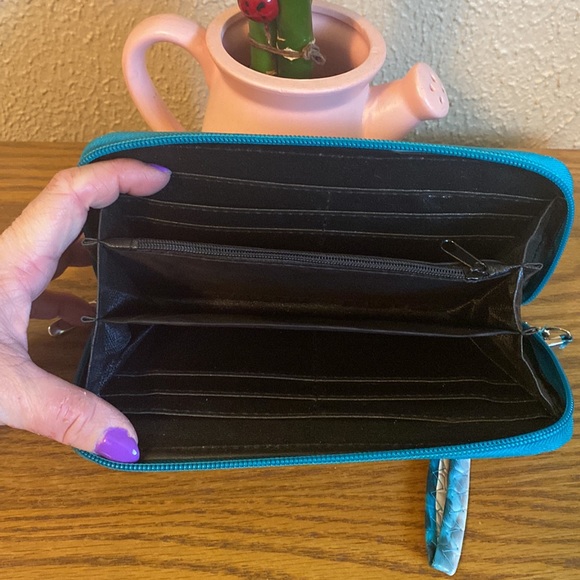 Wallet - Picture 3 of 5